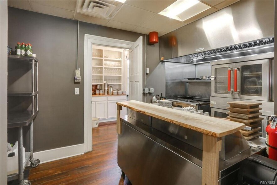 More Photos Of 644 Oakwood Ave, East Aurora Restaurant For Sale