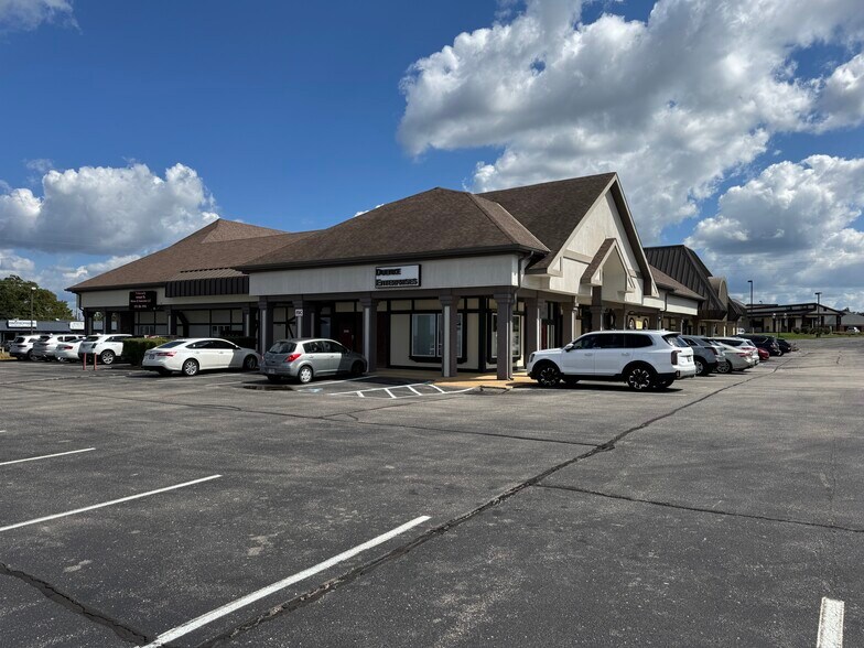 More Photos Of 1026 Palisades Blvd, Osage Beach Storefront Retail Office For Lease