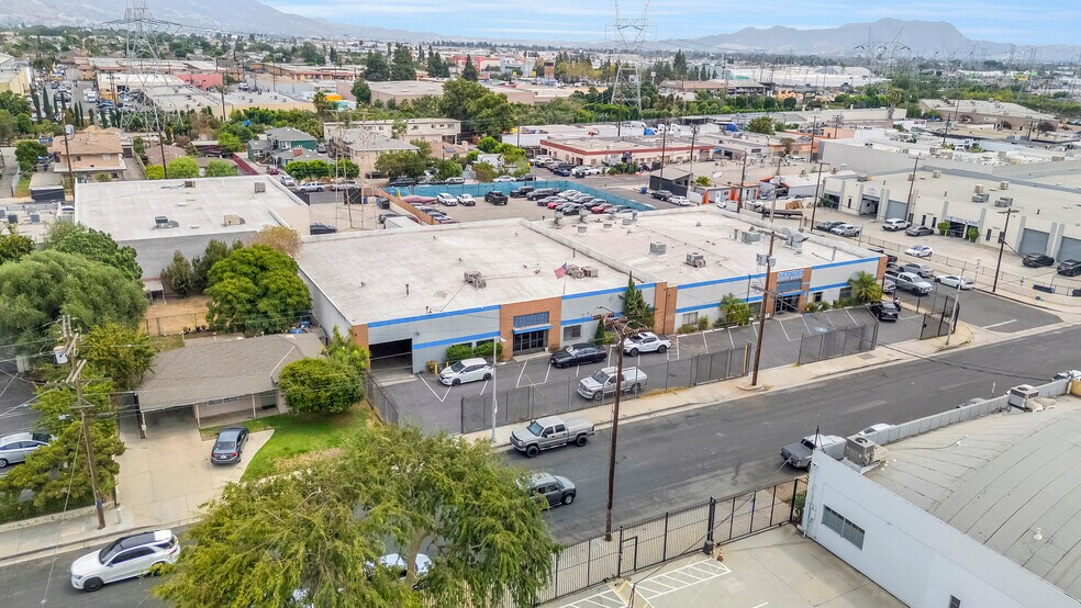 More Photos Of 7314 Radford Ave, North Hollywood Manufacturing For Lease