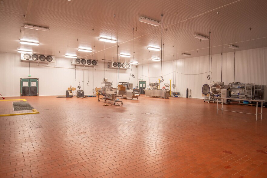 More Photos Of 133 Shop Rd, Milledgeville Refrigeration Cold Storage For Sale