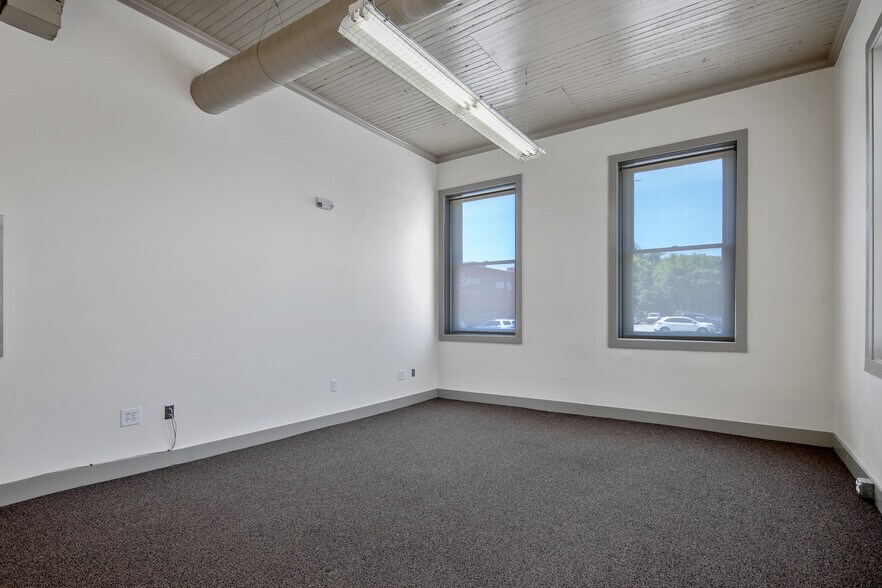 More Photos Of 159 Maxwell St, Fayetteville Office Residential For Sale