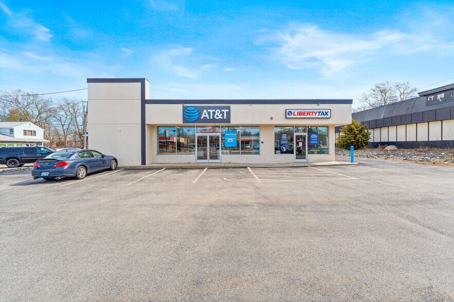 More Photos Of 630 Metacom Ave, Warren General Retail For Sale