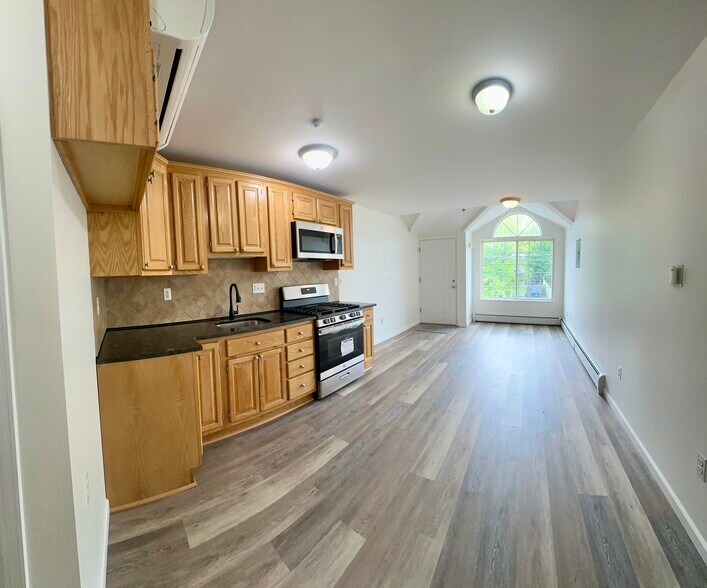 More Photos Of 5279 Arthur Kill Rd, Staten Island Apartments For Sale