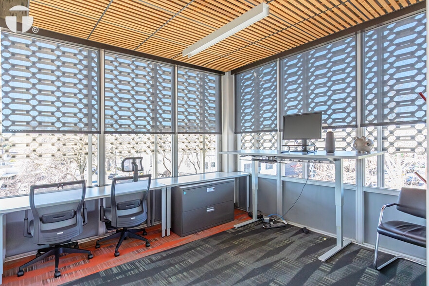 More Photos Of 2401-2407 J St, Sacramento Loft Creative Space For Lease