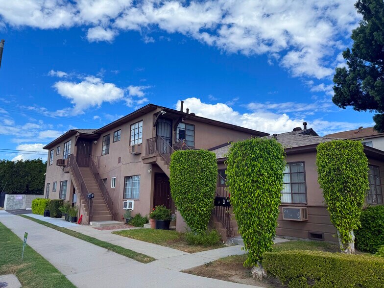 More Photos Of 7303 Woodley Ave, Van Nuys Apartments For Sale