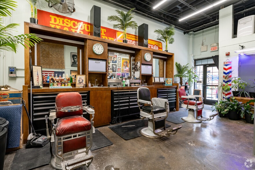 More Photos Of 2462-2472 Riopelle St, Detroit Storefront Retail Office For Sale