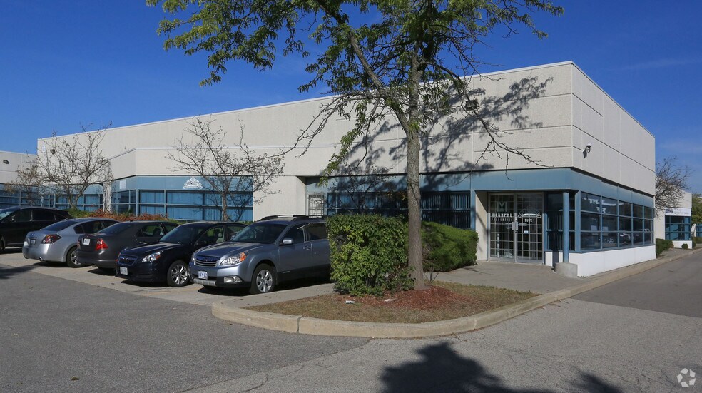 Primary Photo Of 40 Vogell Rd, Richmond Hill Office For Lease