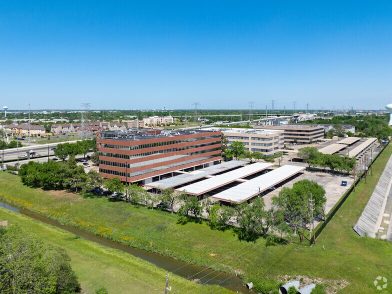 More Photos Of 650 N Sam Houston Pky E, Houston Medical For Lease