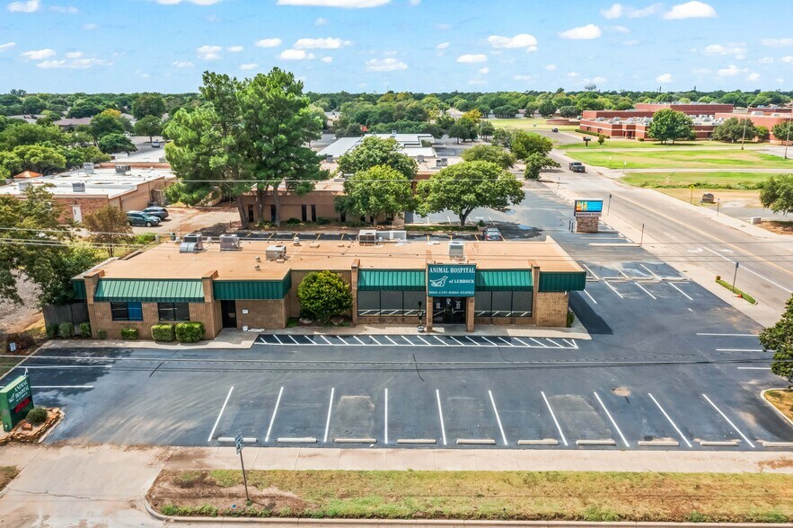 More Photos Of 7902 Slide Rd, Lubbock Veterinarian Kennel For Lease