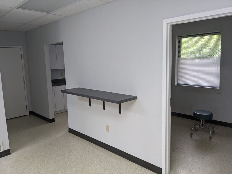 More Photos Of 2401 Gull Rd, Kalamazoo Office For Sale