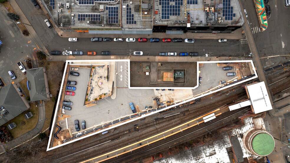 More Photos Of 181 Bay St, Staten Island Office For Sale