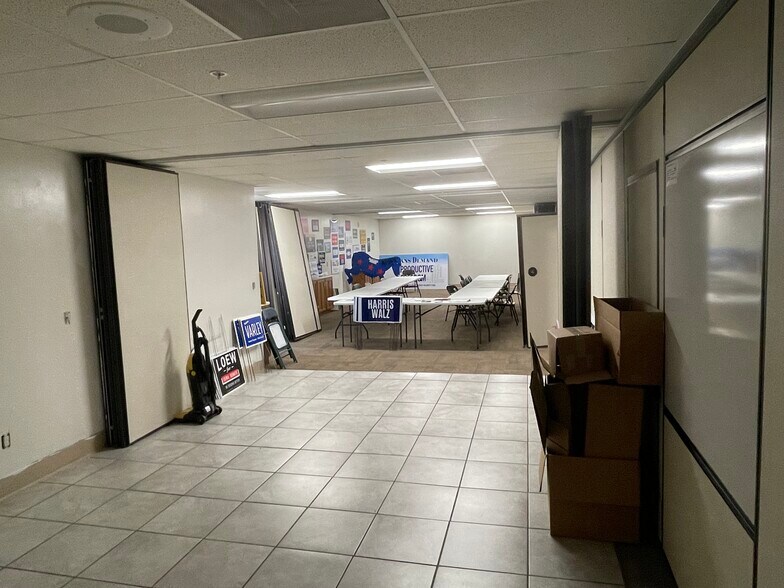 More Photos Of 650 Ashworth Dr, Waukee Specialty For Sale