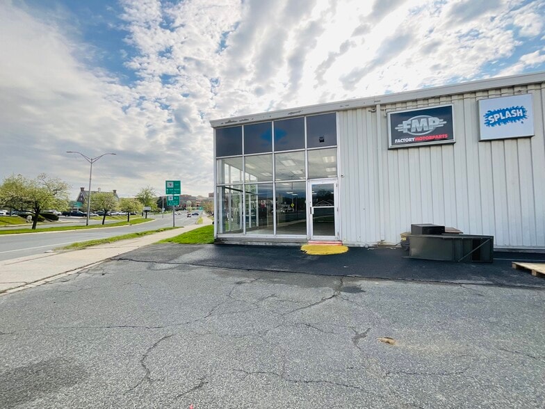 More Photos Of 113 West St, Pittsfield Storefront Retail Office For Sale