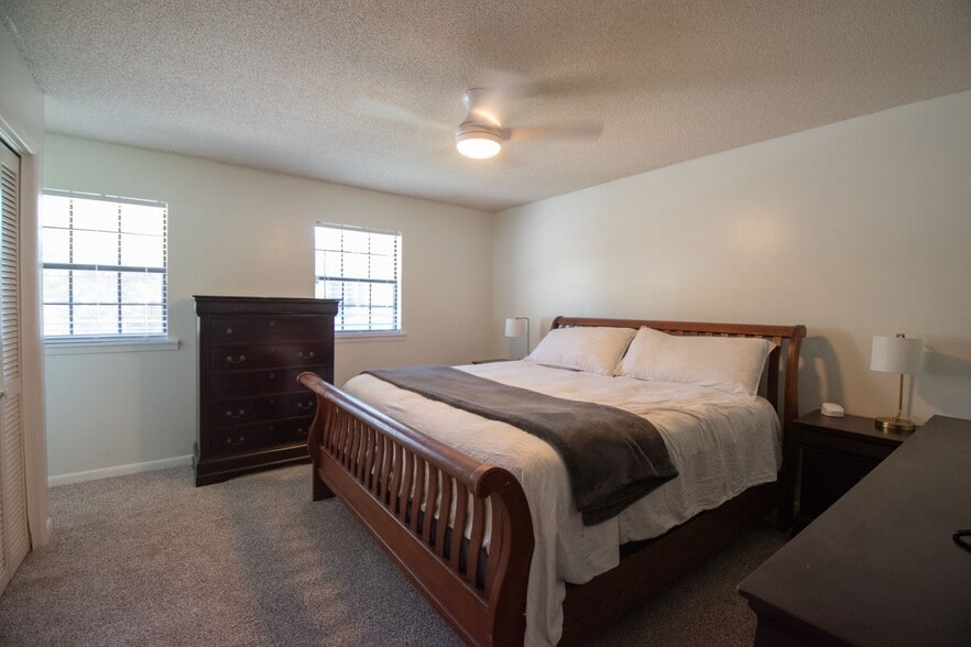 More Photos Of 6120 New Jesup Hwy, Brunswick Apartments For Sale