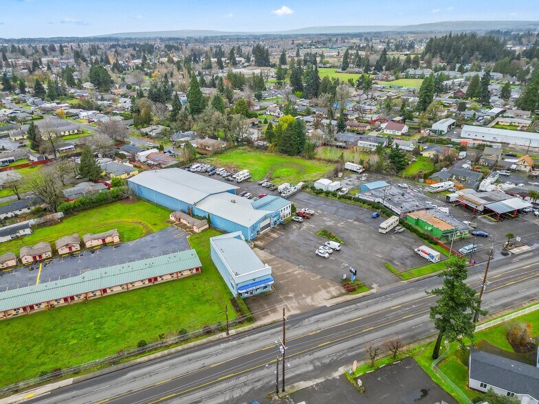 More Photos Of 555 N Pacific Hwy, Woodburn Auto Repair For Sale