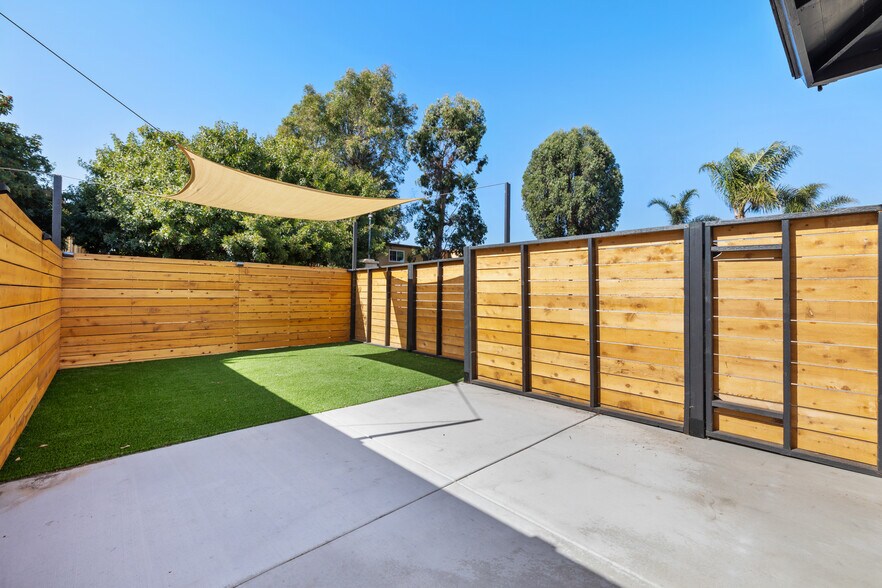 More Photos Of 1012-20 15th St, San Diego Apartments For Sale