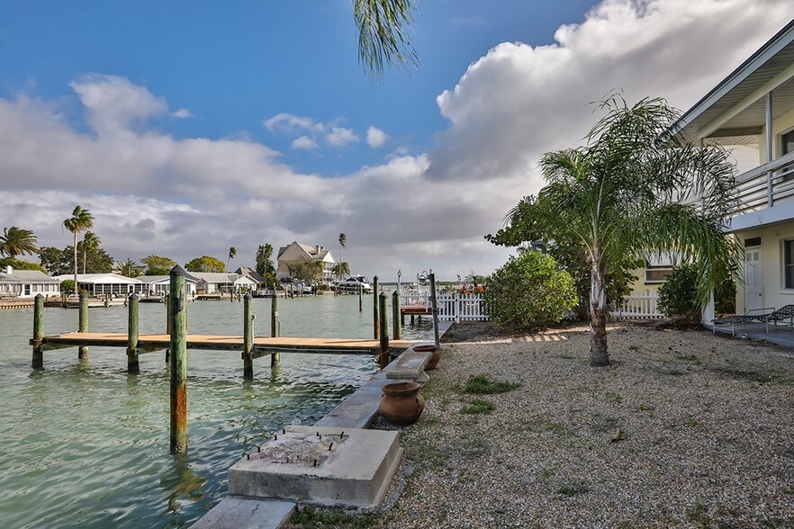 More Photos Of 515 129th Ave, Madeira Beach Apartments For Sale