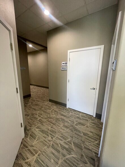 More Photos Of 2139 North St, Anderson Storefront Retail Office For Lease
