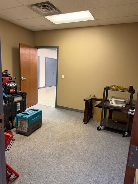 More Photos Of 2326 N Perkins Rd, Stillwater Service For Lease