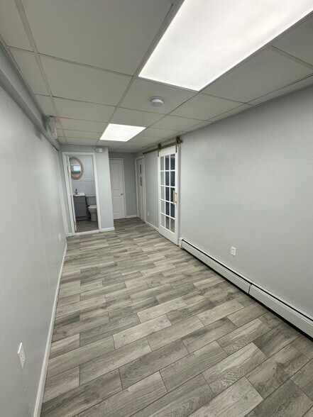 More Photos Of 440 Ridge Rd, Lyndhurst Apartments For Lease