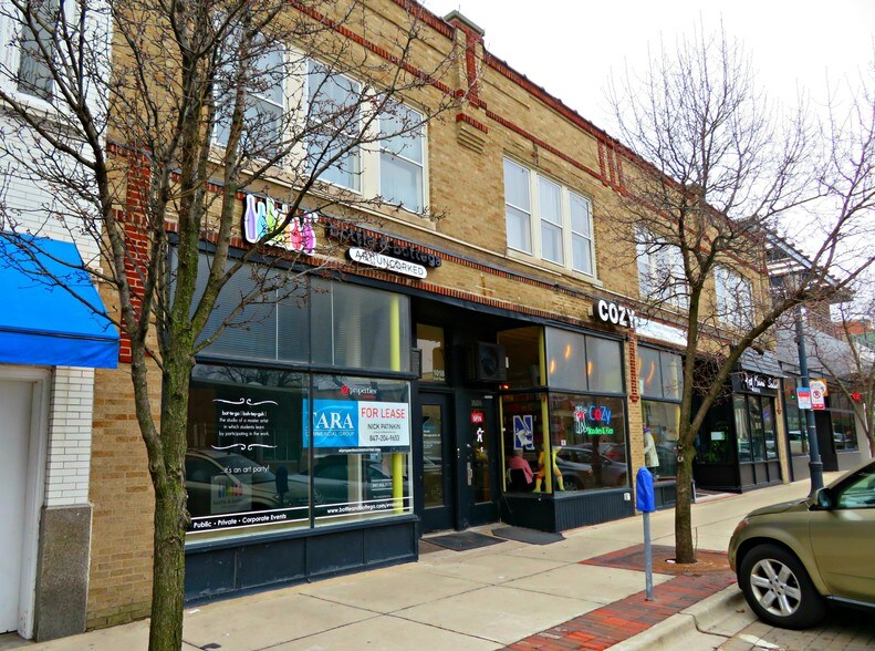 More Photos Of 1016 Davis St, Evanston Storefront Retail Office For Lease