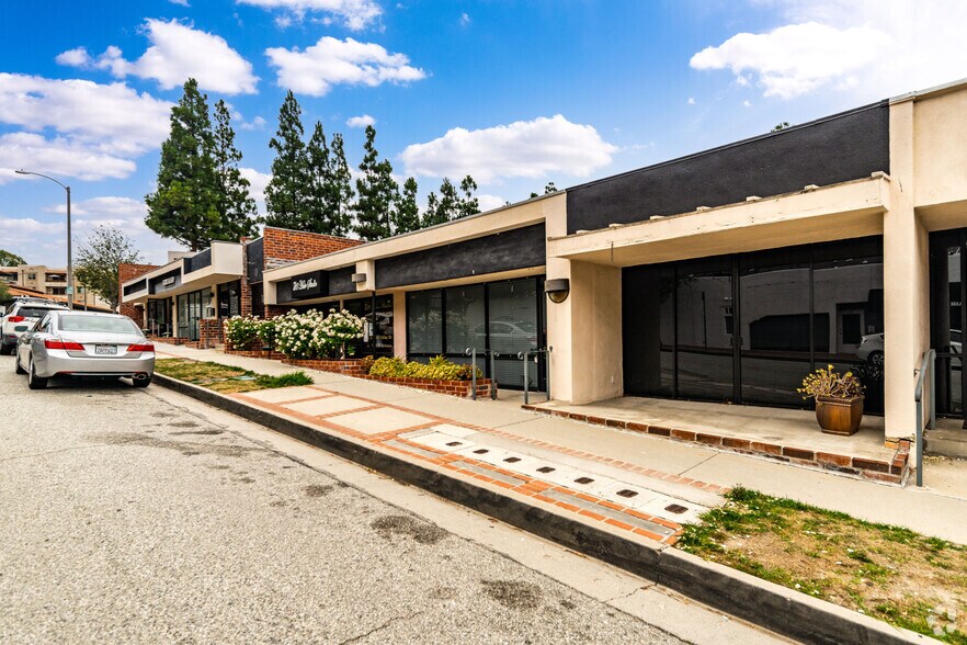 More Photos Of 700-728 Deep Valley Dr, Rolling Hills Estates Storefront For Lease