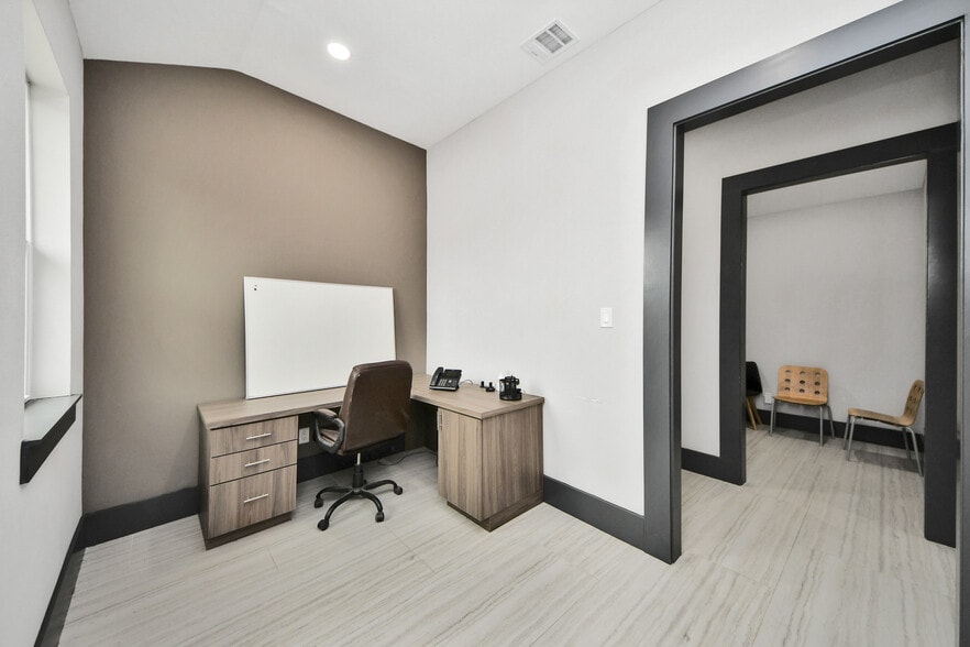 More Photos Of 5310 Logston Ln, Spring Flex For Sale