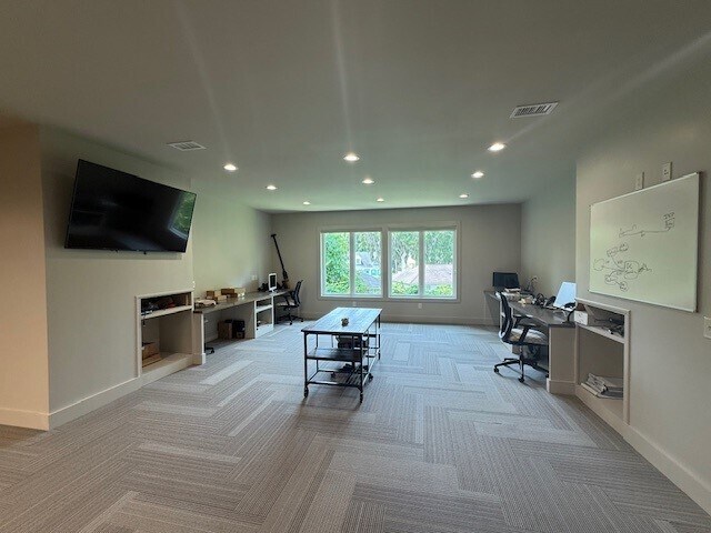 More Photos Of 109 Bryan Woods Rd, Savannah Office Residential For Lease