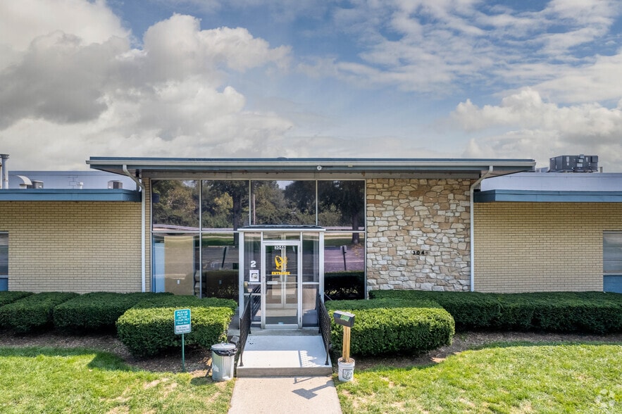 More Photos Of 3024-3046 E River Rd, Moraine Warehouse For Lease