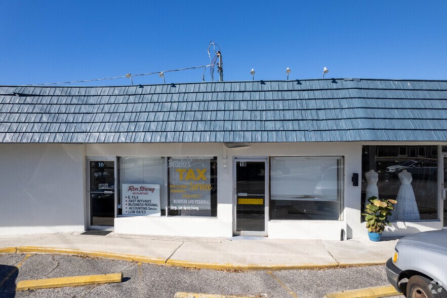 More Photos Of 703-705 Atlantic Blvd, Atlantic Beach Storefront For Lease