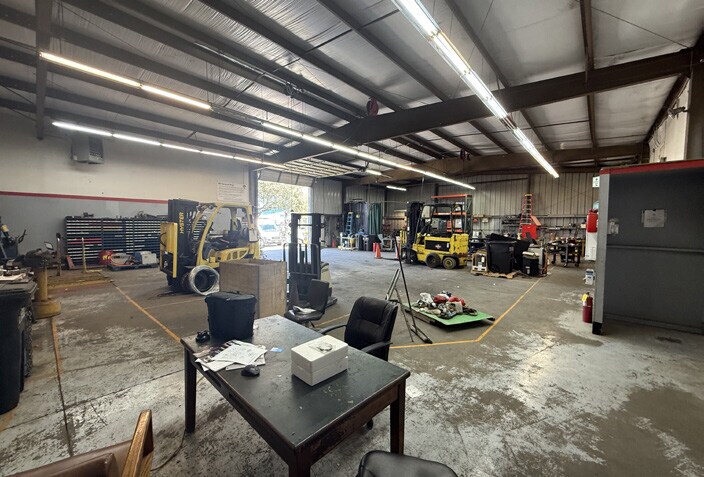 More Photos Of 1205 S Blosser Rd, Santa Maria Warehouse For Sale