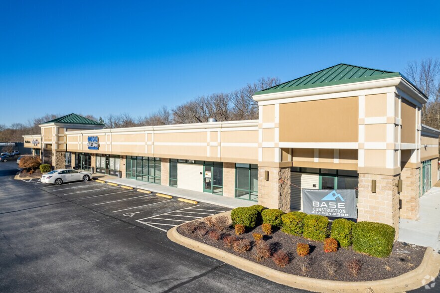 More Photos Of 2900 E Battlefield St, Springfield Unknown For Lease