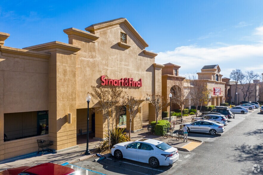 More Photos Of 2100 Contra Costa Blvd, Pleasant Hill Storefront For Lease