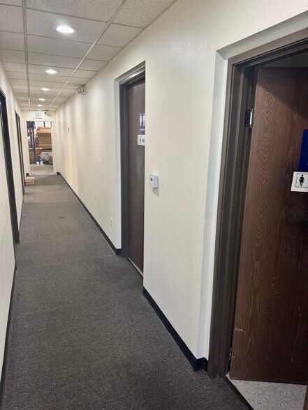 More Photos Of 2640 Lavery Ct, Newbury Park Manufacturing For Lease