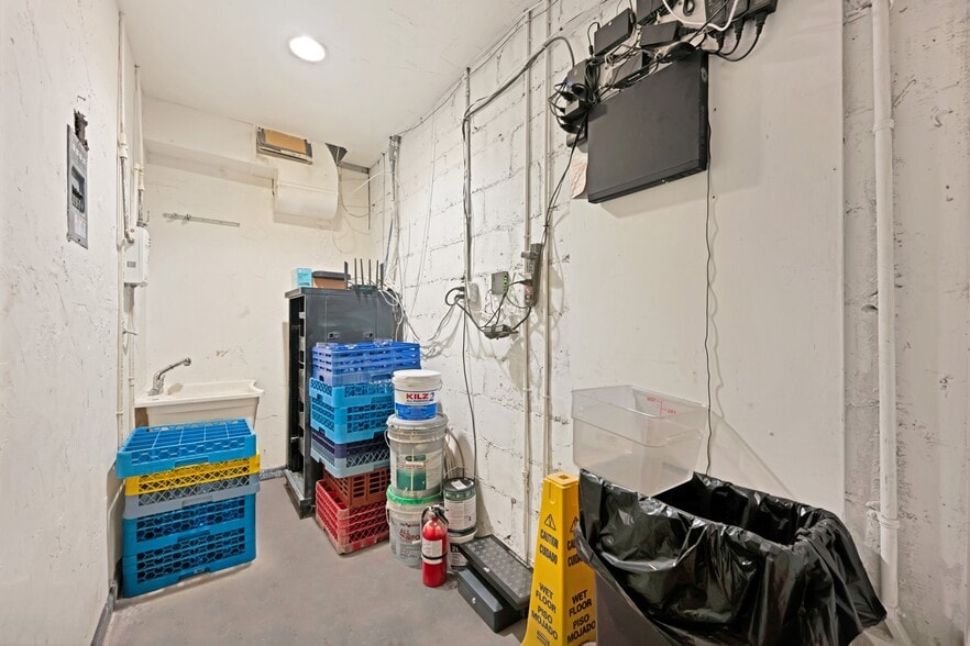 More Photos Of 1517 E Las Olas Blvd, Fort Lauderdale Bar For Lease