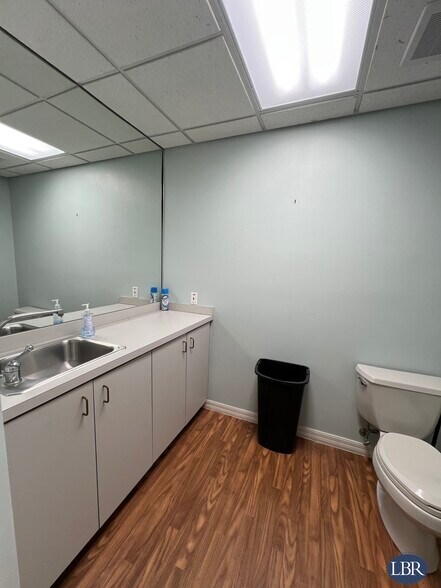 More Photos Of 341 4th Ave, Indialantic Office For Lease