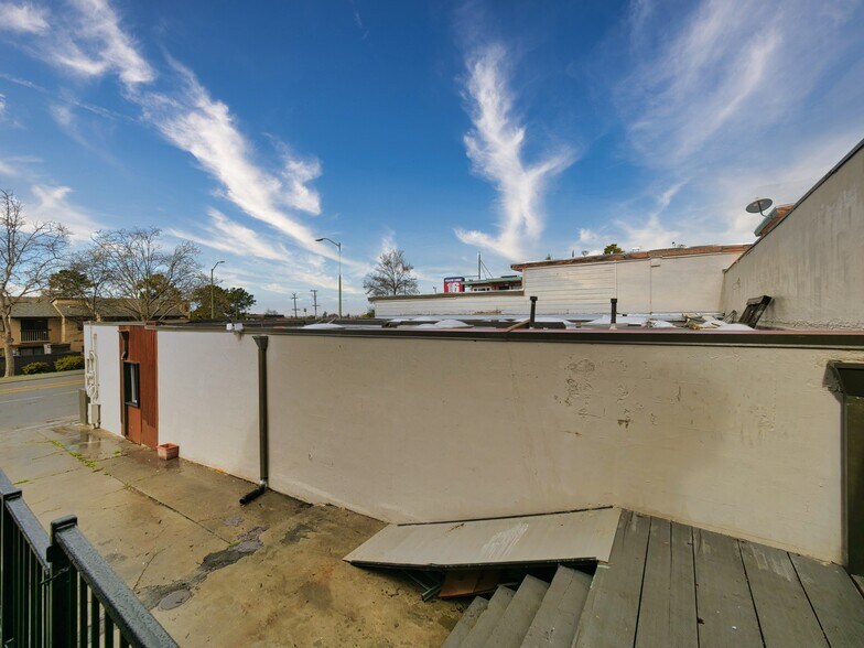 More Photos Of 9614-9616 MacArthur Blvd, Oakland Specialty For Sale