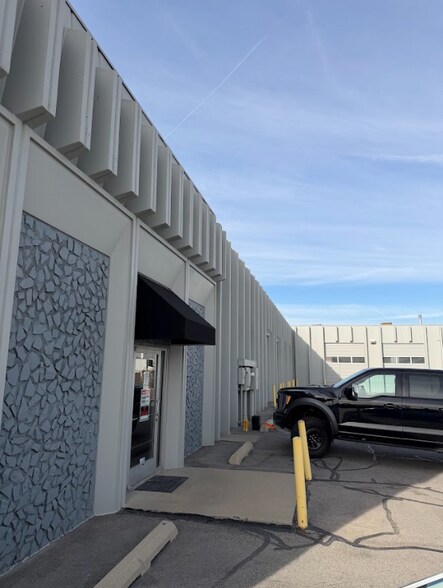 More Photos Of 950 W 2100 S, Salt Lake City Auto Repair For Lease