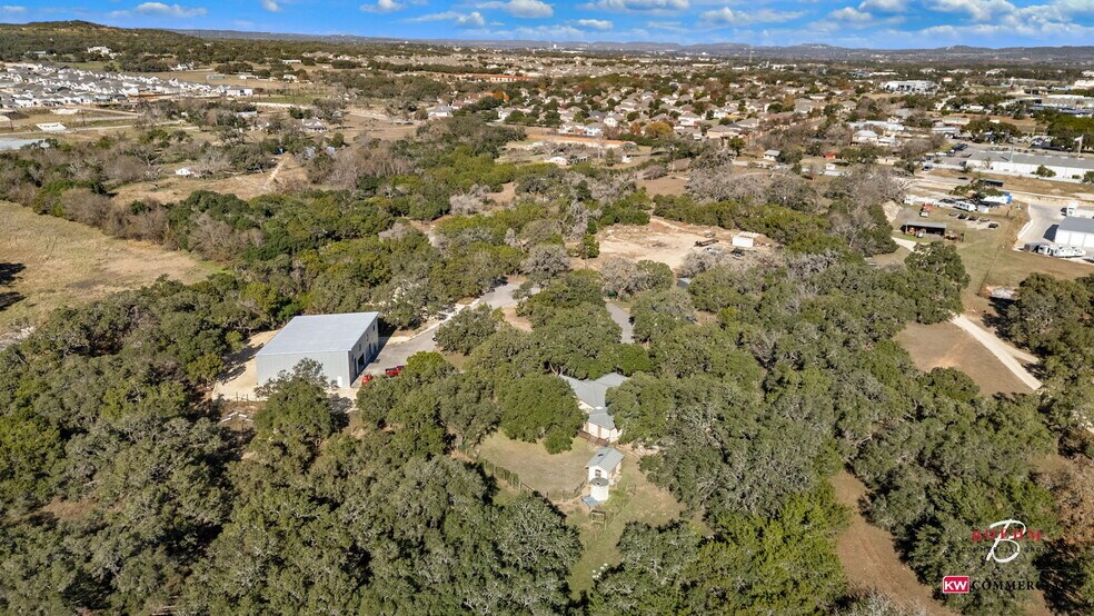 More Photos Of 39 Scenic Loop Rd, Boerne Office Residential For Lease