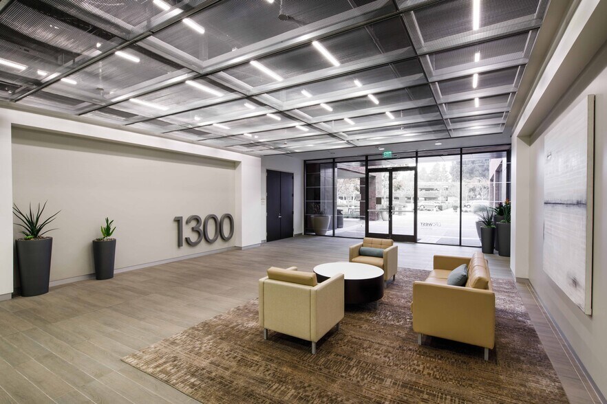 More Photos Of 4041 MacArthur Blvd, Newport Beach Unknown For Lease