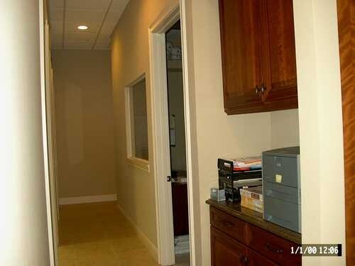 More Photos Of 820 W Broadway St, Oviedo Medical For Lease