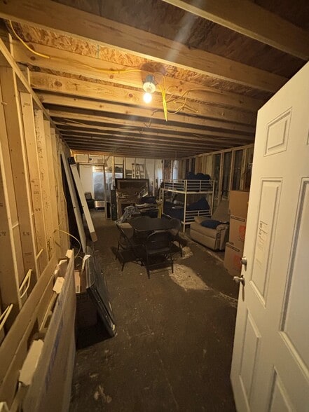 More Photos Of 1647 E 7 Mile Rd, Highland Park Flex For Sale