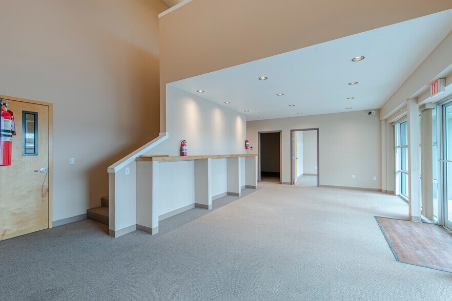 More Photos Of 3535 Del Webb Ave NE, Salem Warehouse For Lease