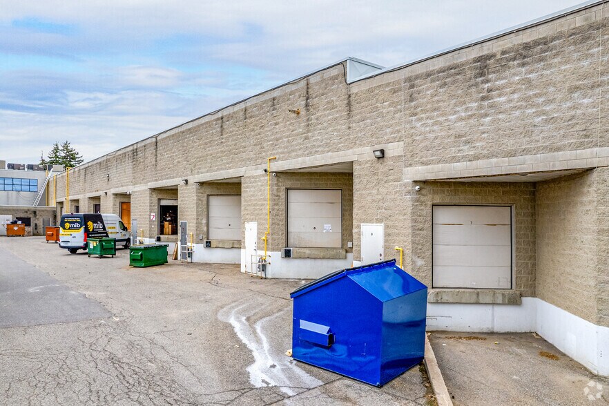 More Photos Of 50 W Wilmot St, Richmond Hill Manufacturing For Lease