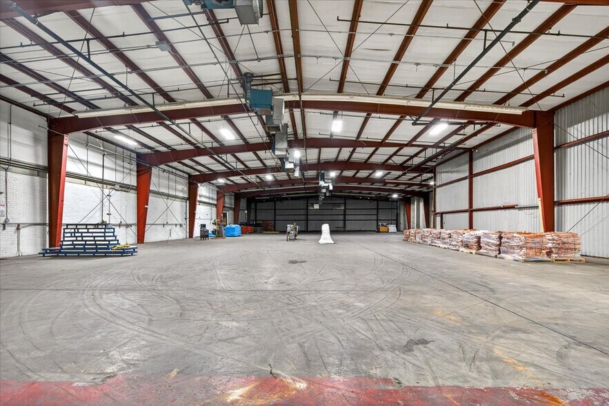 More Photos Of 1121 Annadale Ave, Sanger Refrigeration Cold Storage For Lease