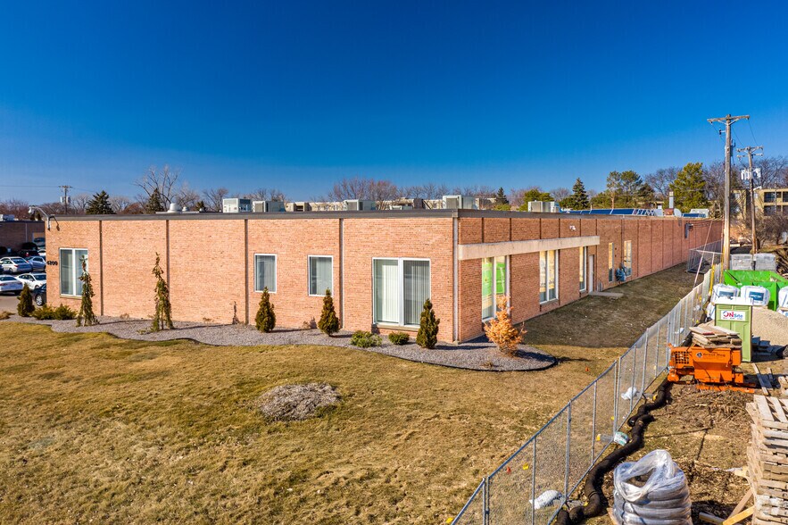 More Photos Of 4200-4250 76th St W, Edina Light Distribution For Lease