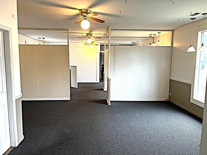 More Photos Of 9430 Main Ave, Cincinnati General Retail For Sale