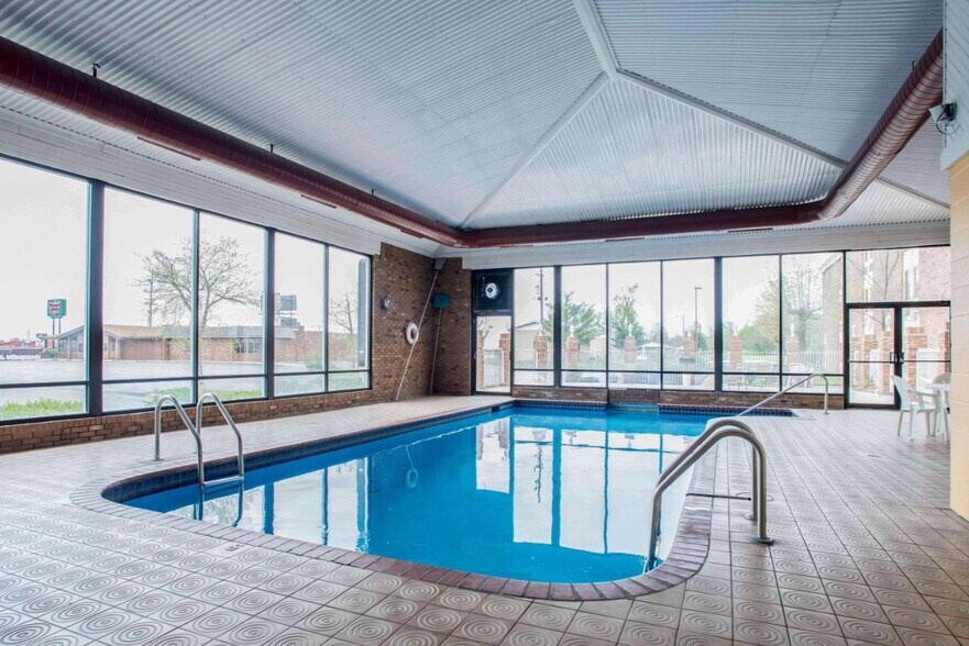 More Photos Of 1806 Bittle Pl, Marion Hotel For Sale