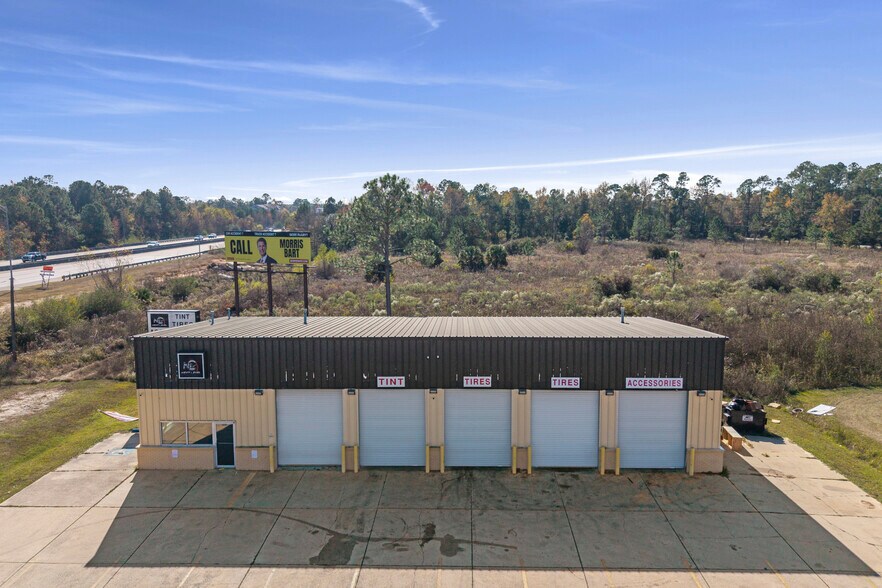 More Photos Of 15237 Russell Blvd, Gulfport Auto Salvage Facility For Lease