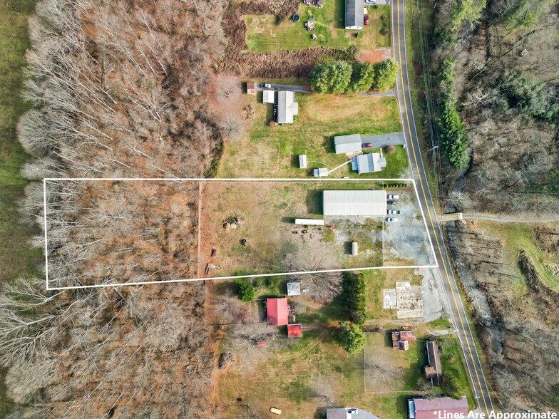 More Photos Of 2719 Highway 91, Elizabethton Showroom For Sale